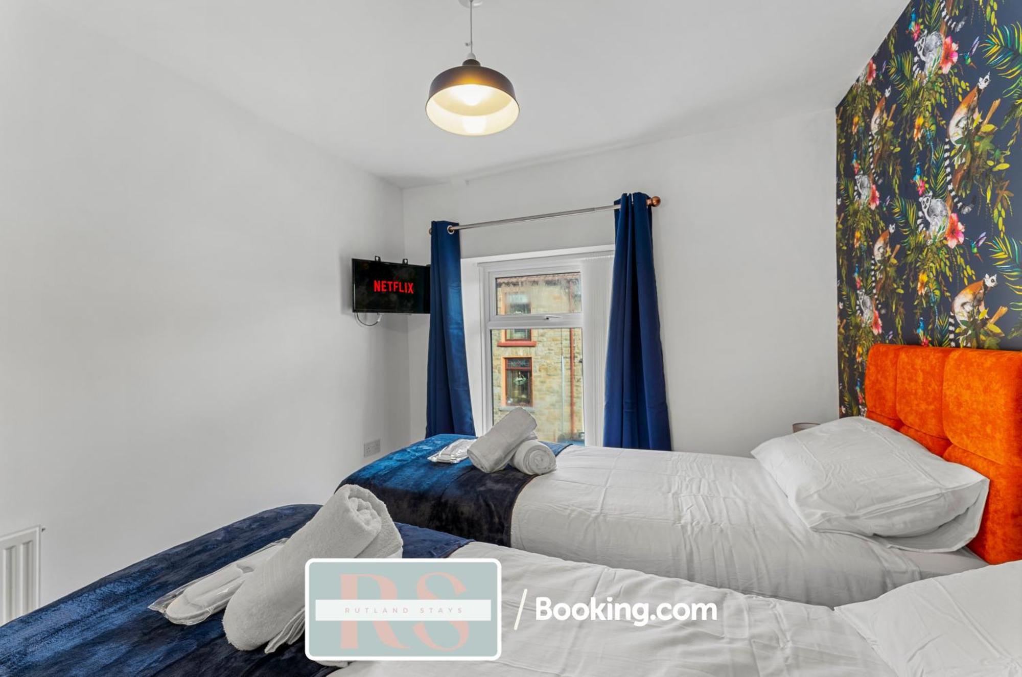 Contractors Accommodation South Wales By Rutland Stays Short Lets & Serviced Accommodation Pentre Treorky Exterior foto